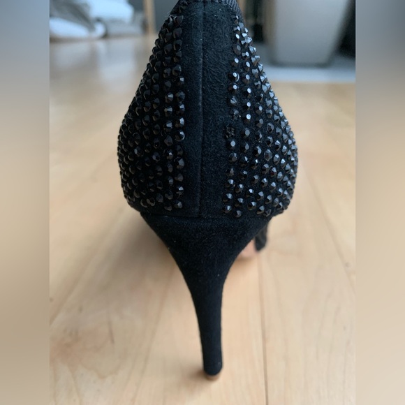 Beautiful Tory Burch High Heels Shoes - Picture 2 of 9